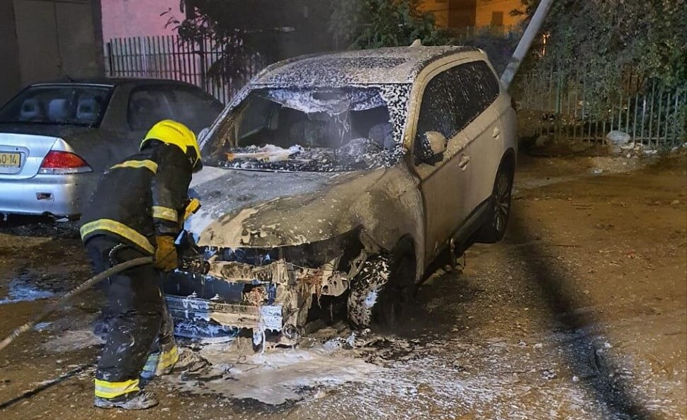 שריפת כלי רכב ברחוב גוש עציון
